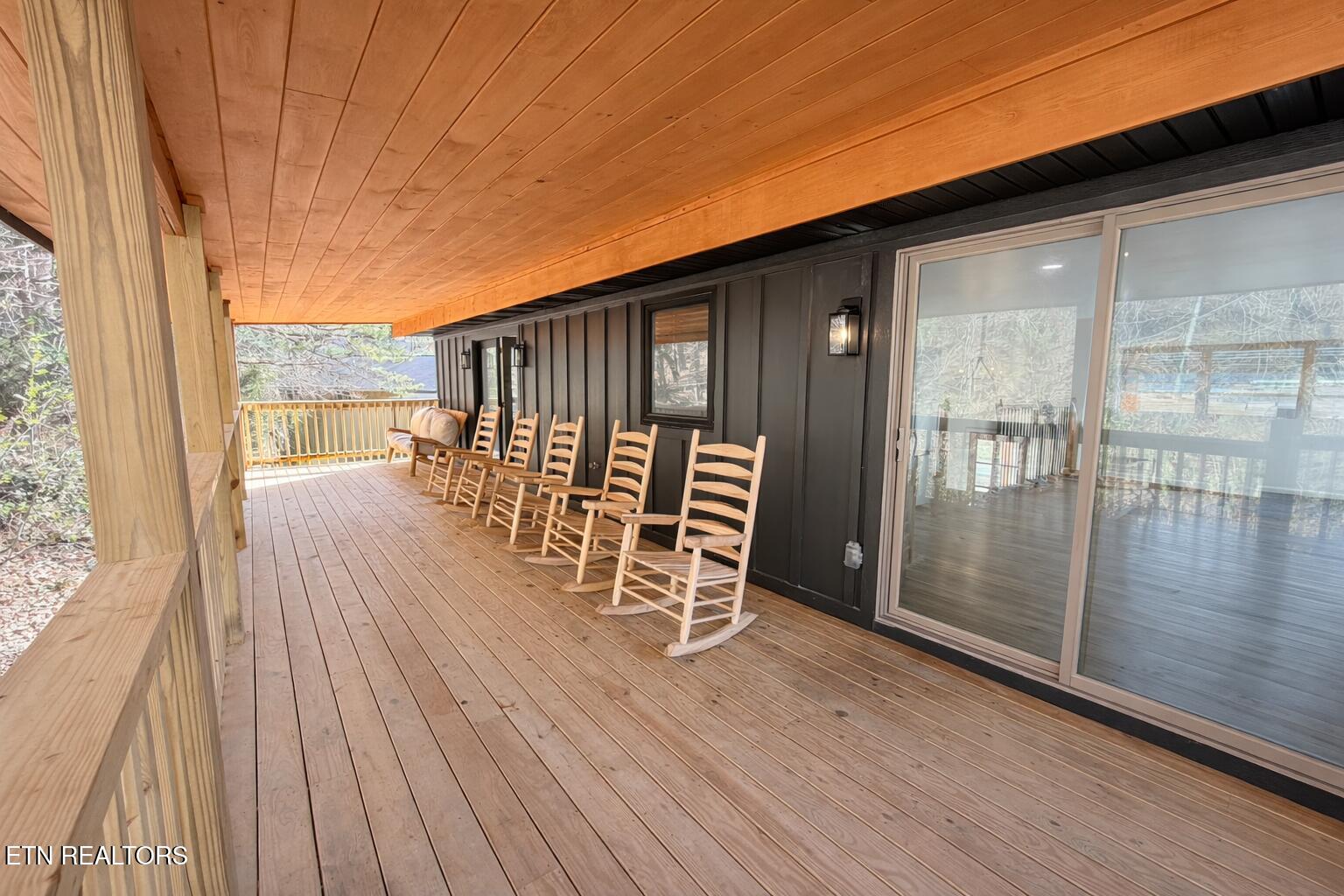 3139 Easy Street Pigeon Forge, TN 37862 - Photo 18 of 20 Back Deck