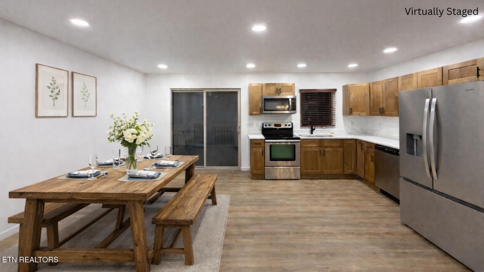 3139 Easy Street Pigeon Forge, TN 37862 - Photo 9 of 20 Living/Dining