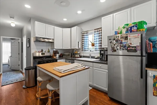 $3,150 | 1345 West Walton Street, Unit 2, Chicago, IL 60642