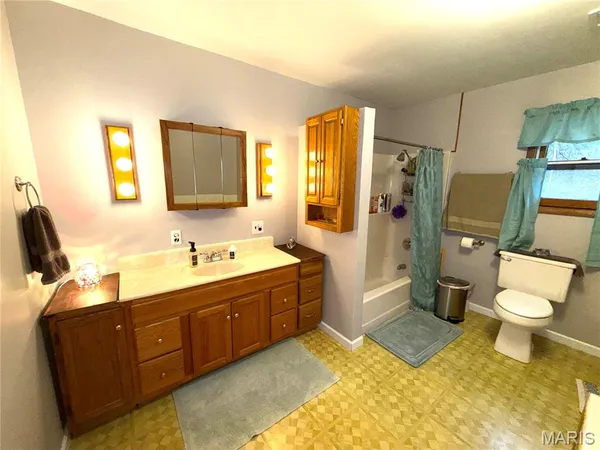 $270,000 | 3559 Hwy F, Annapolis, MO 63620