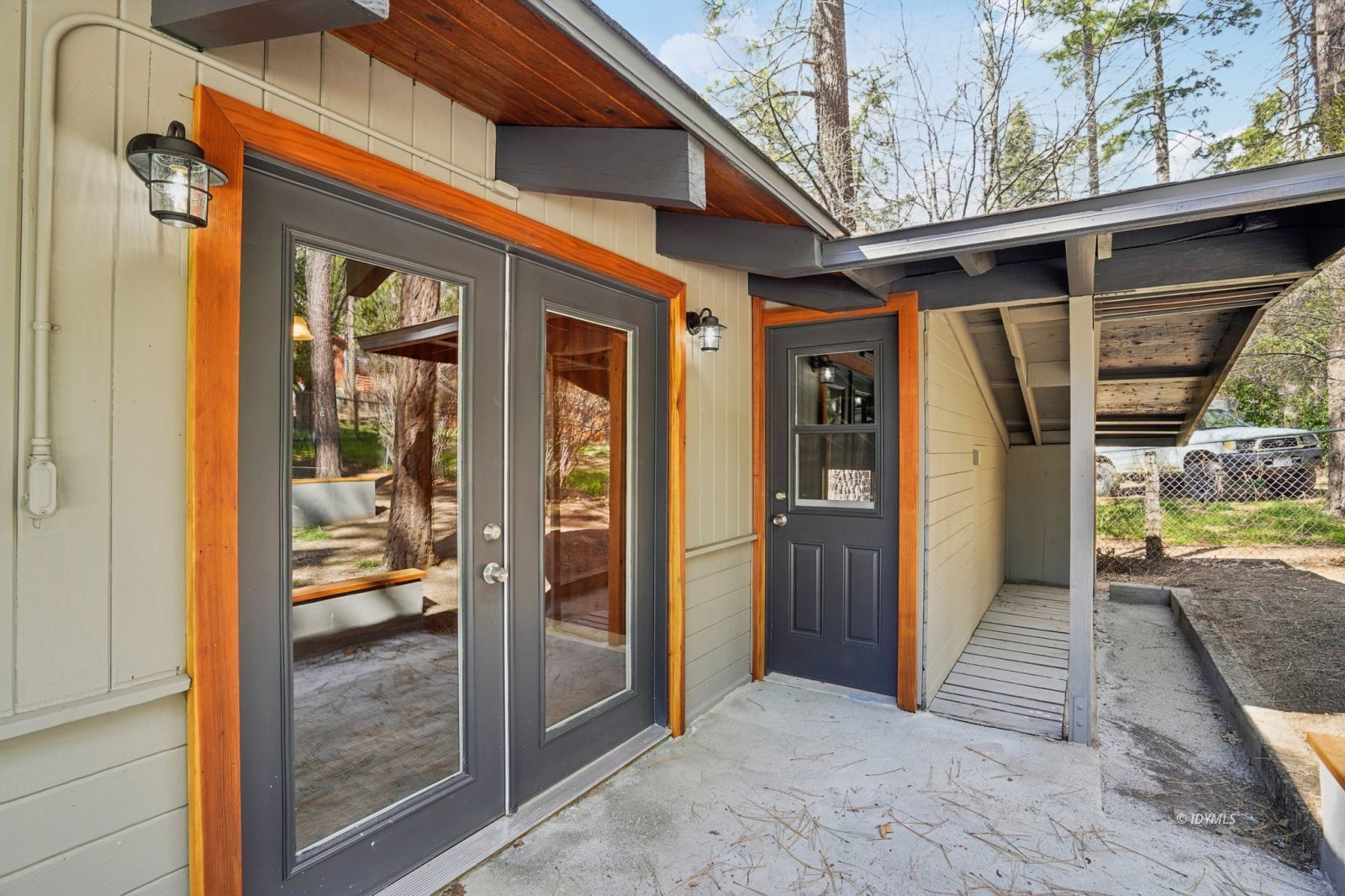 25430 Palomar Road Idyllwild, CA 92549 - Photo 29 of 38 a view of a entrance door of the house