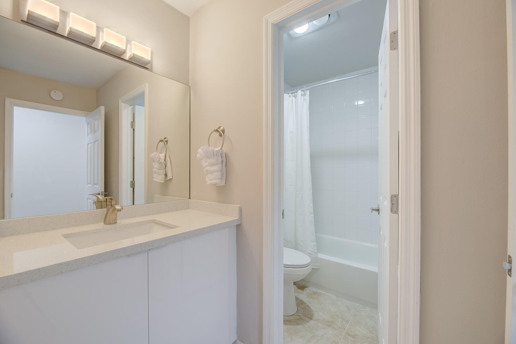 902 Palm Avenue, Unit 3 Boca Raton, FL 33432 - Photo 25 of 30 Photo-32