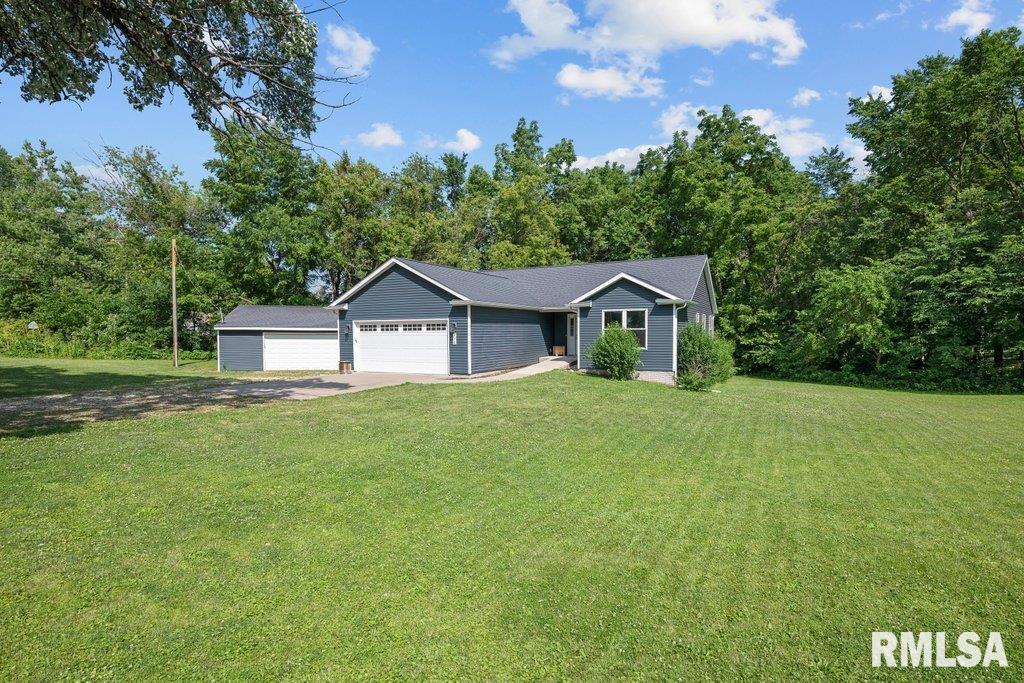 426 Lost Grove Road Princeton, IA 52768 - Photo 3 of 31 Gallery Image 3
