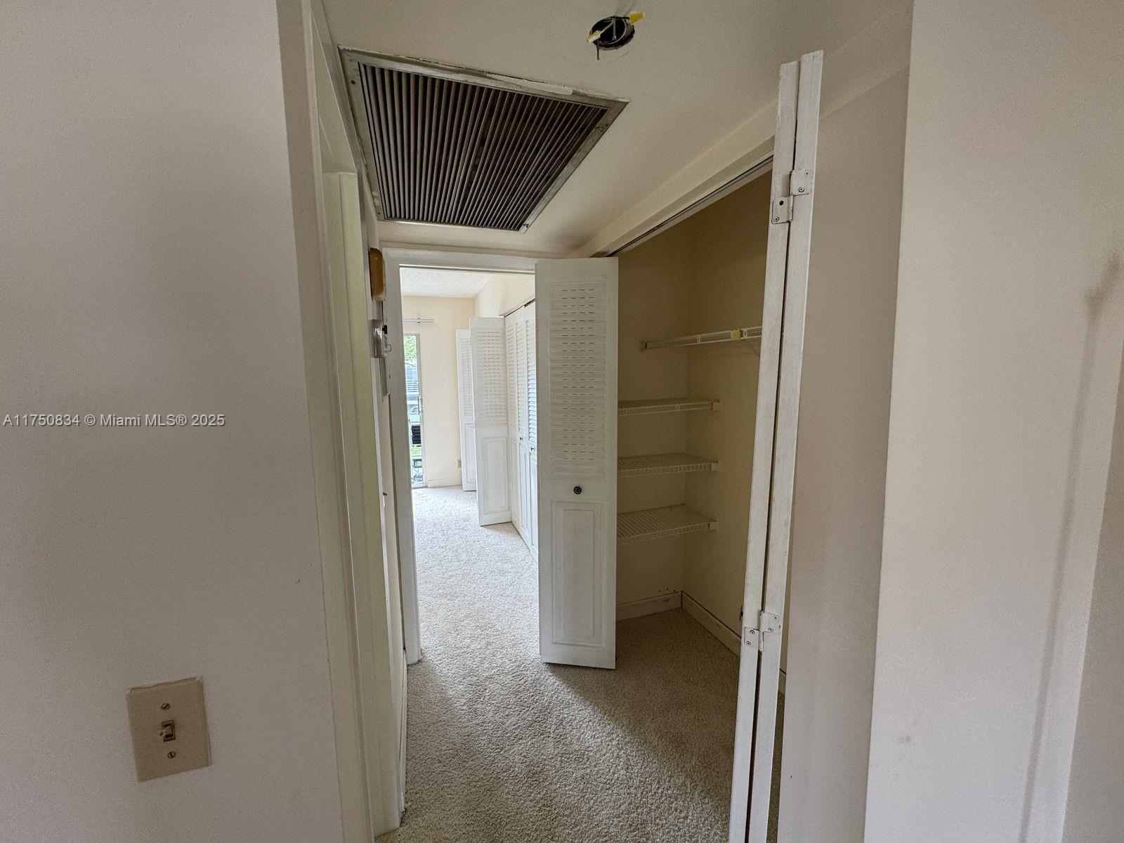 310 Preston H, Unit 310 Boca Raton, FL 33434 - Photo 6 of 21