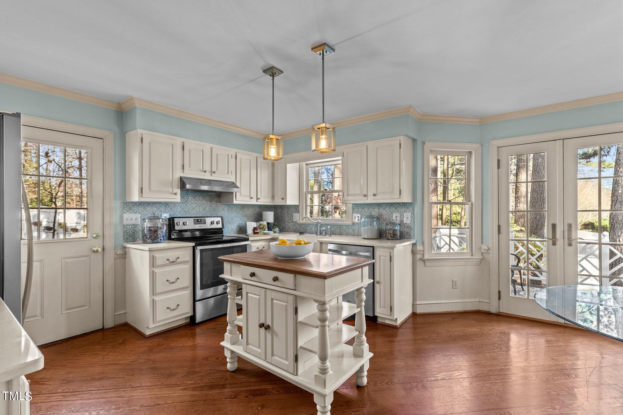 7132 Sandringham Drive Raleigh, NC 27613 - Photo 8 of 35 11-web-or-mls-8Y3A0629