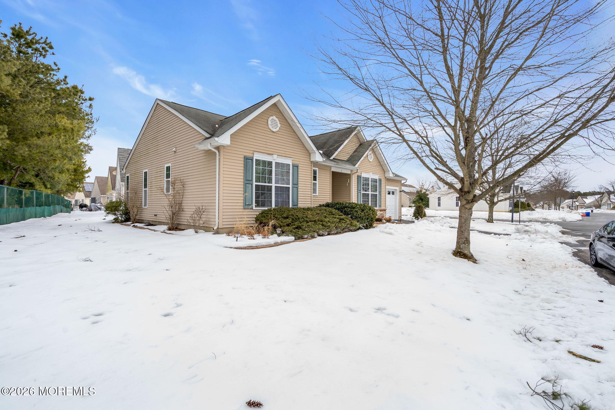 2 Oak Tree Court Whiting, NJ 08759 - Photo 4 of 27 4-web-or-mls-DSC9999 (77a)