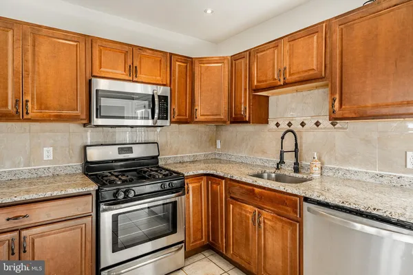 $350,000 | 101 South Glenwood Avenue, Aldan, PA 19018
