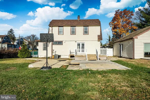 $350,000 | 101 South Glenwood Avenue, Aldan, PA 19018