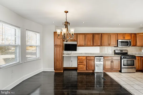$350,000 | 101 South Glenwood Avenue, Aldan, PA 19018