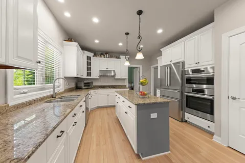 $685,000 | 26407 Silverleaf Drive, Plainfield, IL 60585