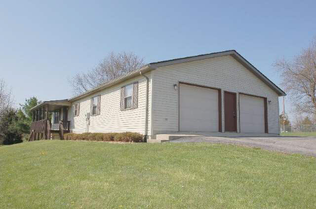 607 West Kelley Road Frankfort, IN 46041 - Photo 9 of 9 Gallery Image 9
