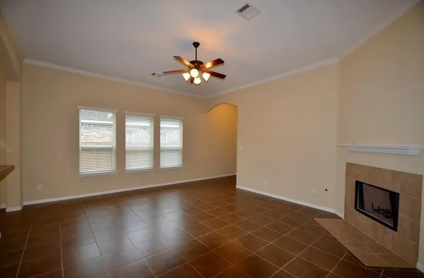 $2,300 | 9942 Taylor Springs Lane, Tomball, TX 77375