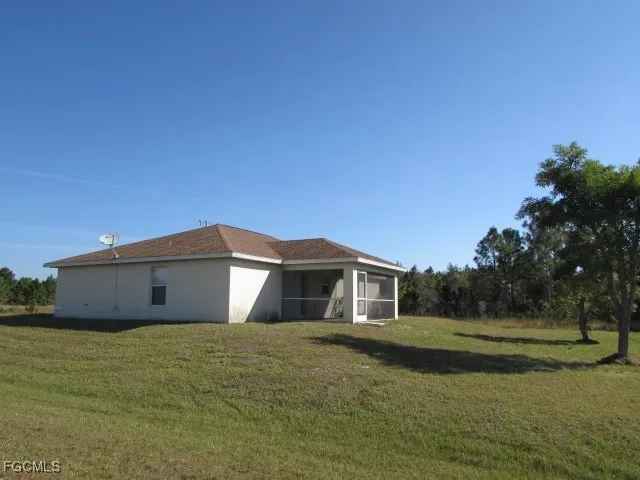$1,750 | 1238 Denver Street East, Lehigh Acres, FL 33974