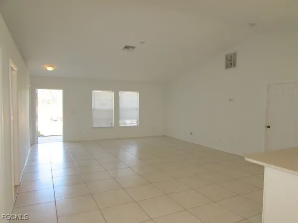 $1,750 | 1238 Denver Street East, Lehigh Acres, FL 33974