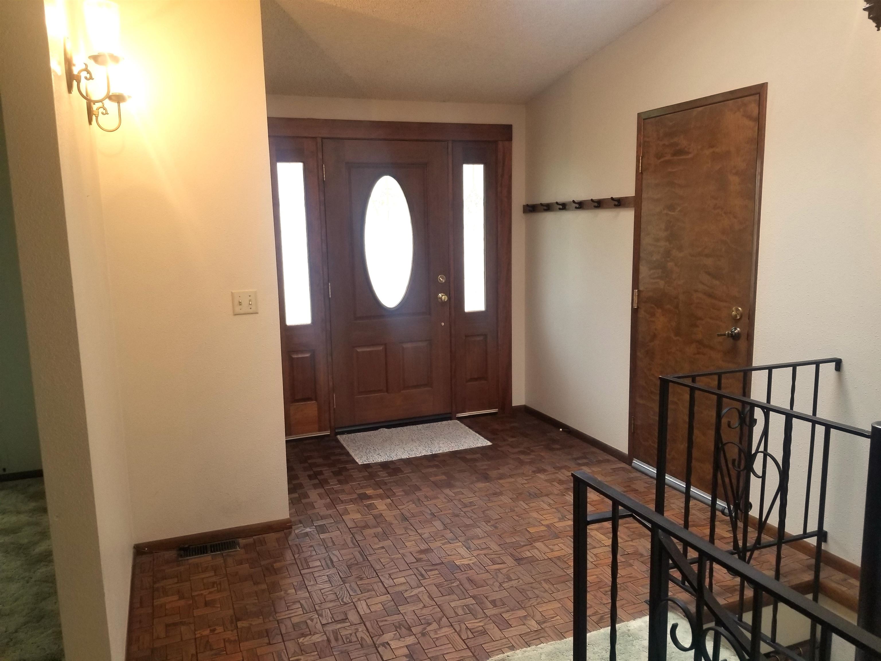 4522 South Raymond Road Spokane Valley, WA 99206 - Photo 3 of 31 Gallery Image 3