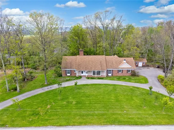 $725,000 | 124 Hermitage Circle, Ligonier, PA 15658