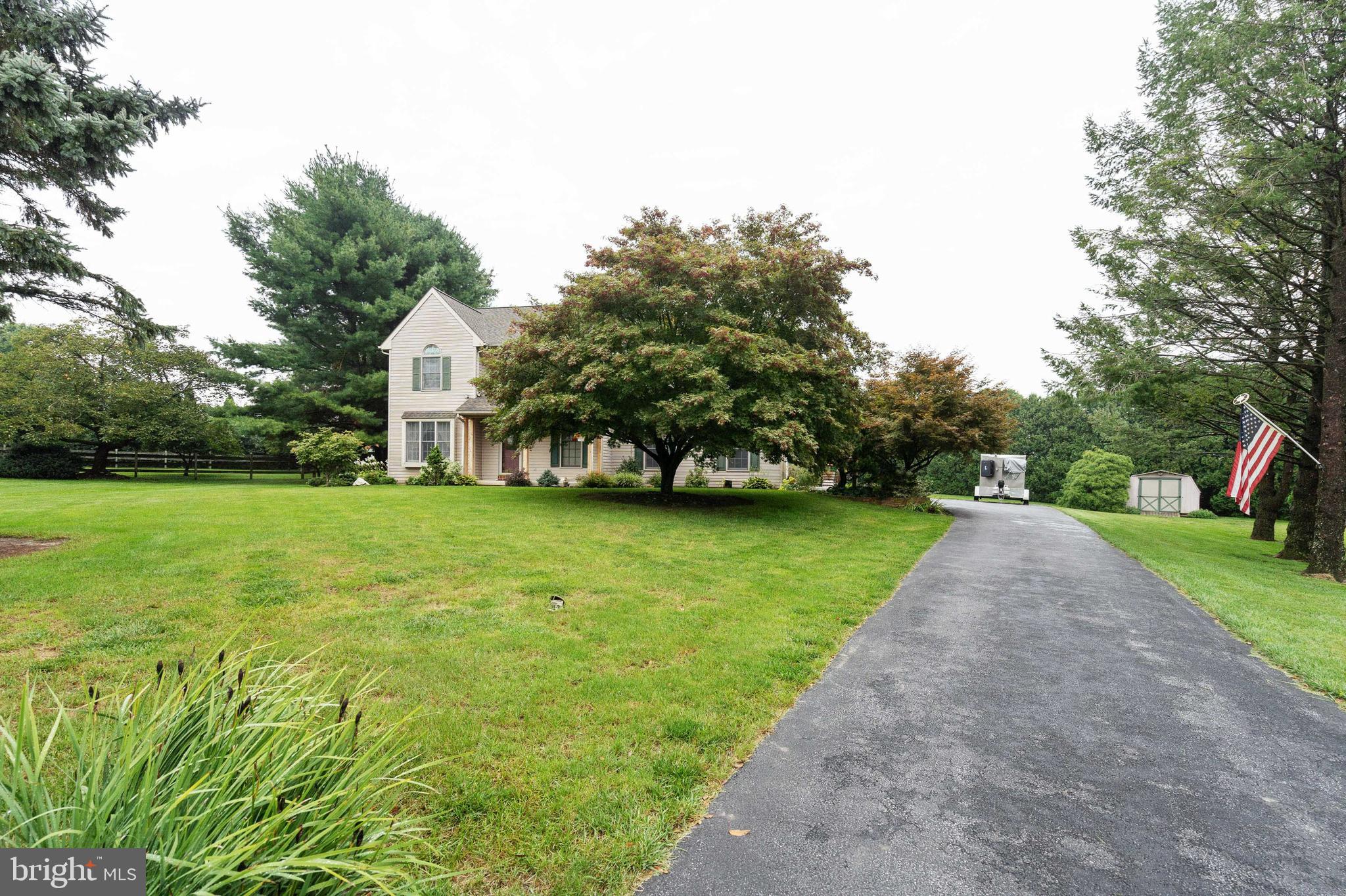 421 Moores Drive Atglen, PA 19310 - Photo 3 of 35