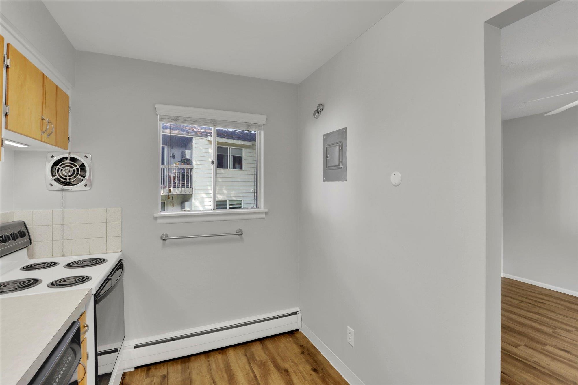 250 North Raymond Road, Unit A10 Spokane Valley, WA 99206 - Photo 14 of 33