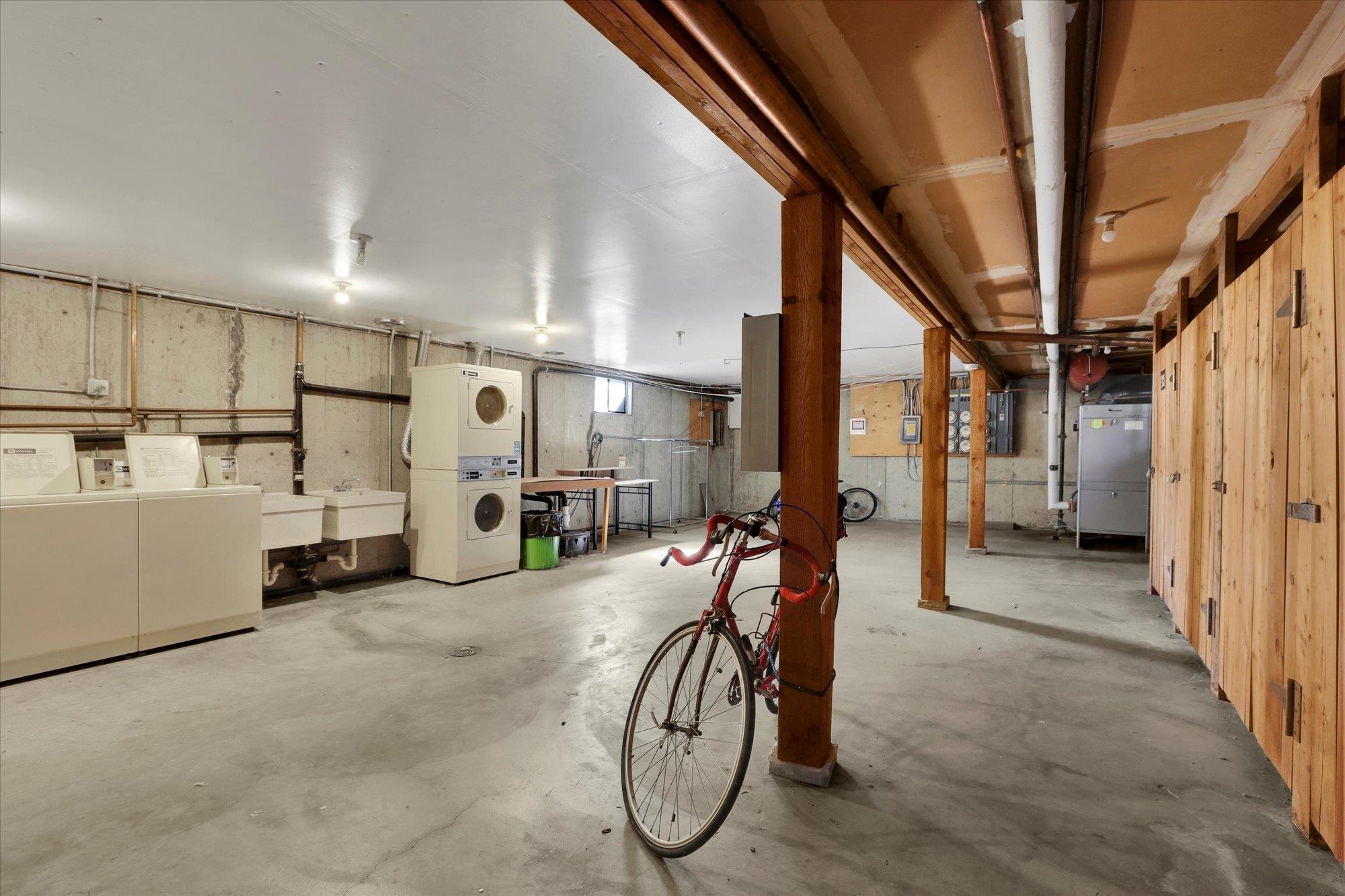 250 North Raymond Road, Unit A10 Spokane Valley, WA 99206 - Photo 20 of 33