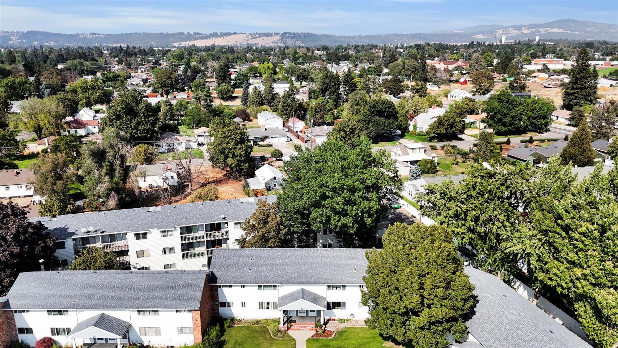 250 North Raymond Road, Unit A10 Spokane Valley, WA 99206 - Photo 29 of 33