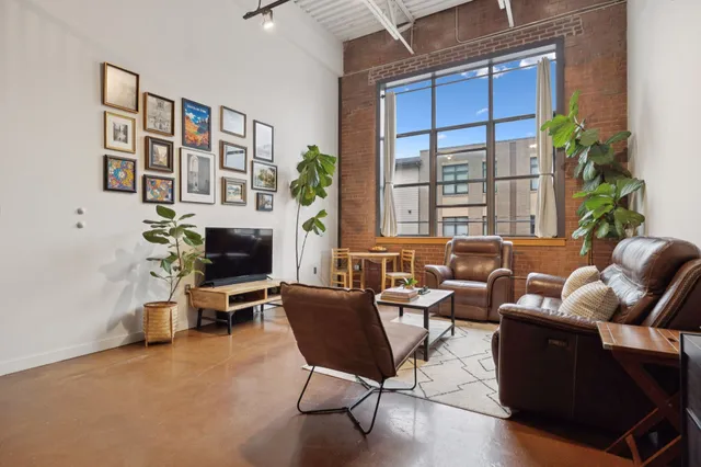 $2,200 | 1400 Rosa L Parks Boulevard, Unit 223, Nashville, TN 37208