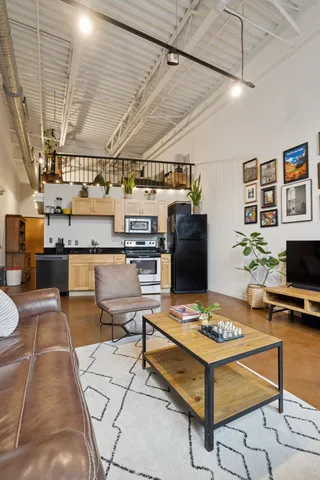 $2,200 | 1400 Rosa L Parks Boulevard, Unit 223, Nashville, TN 37208