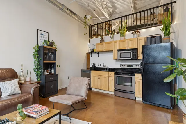 $2,200 | 1400 Rosa L Parks Boulevard, Unit 223, Nashville, TN 37208