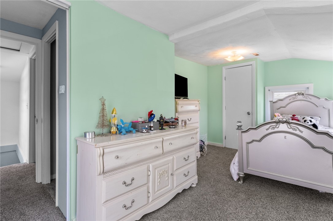 89 Rock Avenue Warwick, RI 02889 - Photo 13 of 22