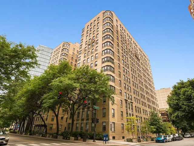 $1,500 | 2970 North Sheridan Road, Unit 631, Chicago, IL 60657