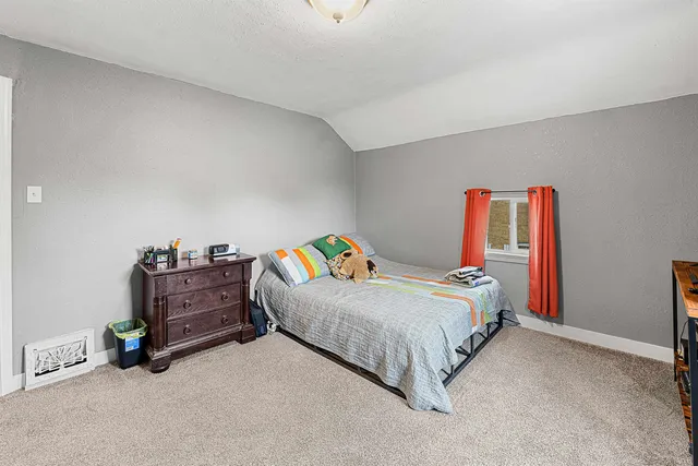 $265,000 | 175 East Oak Grove Street, Juneau, WI 53039