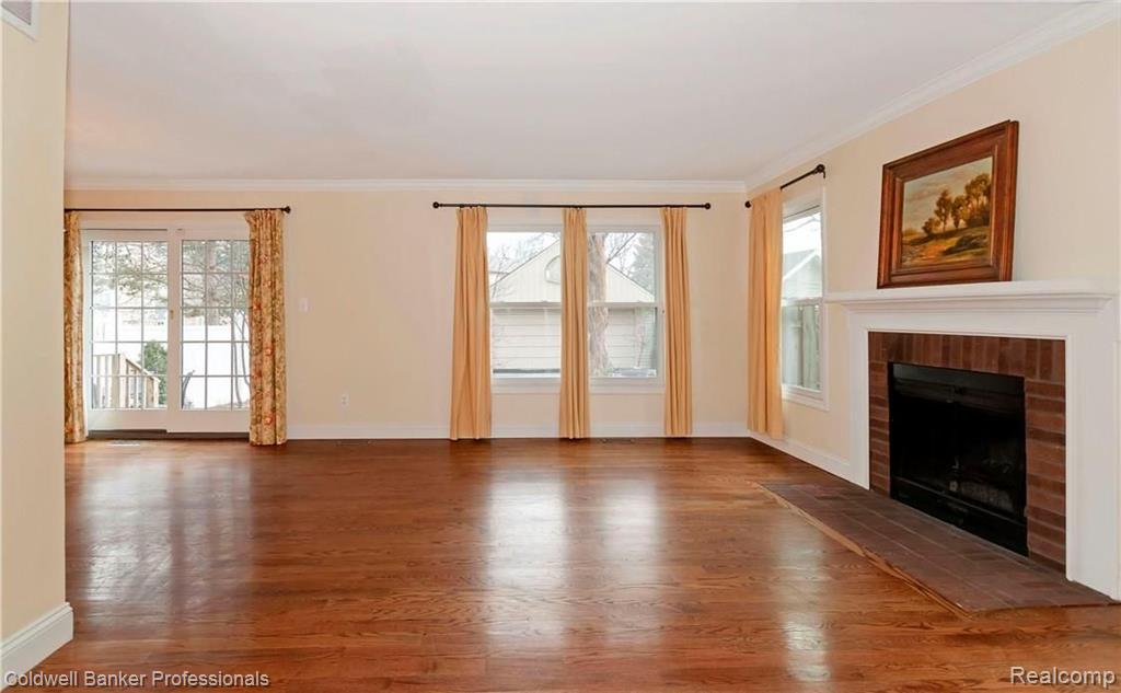 2292 Dunstable Road Birmingham, MI 48009 - Photo 3 of 40