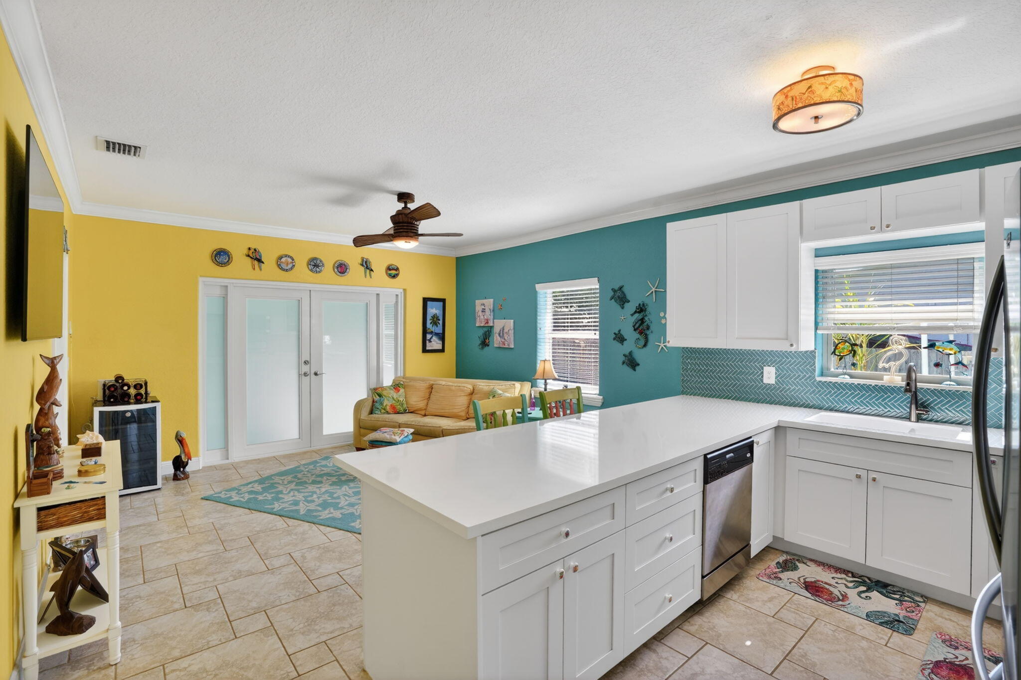 32 Andros Road Key Largo, FL 33037 - Photo 15 of 45 Kitchen toward Family room