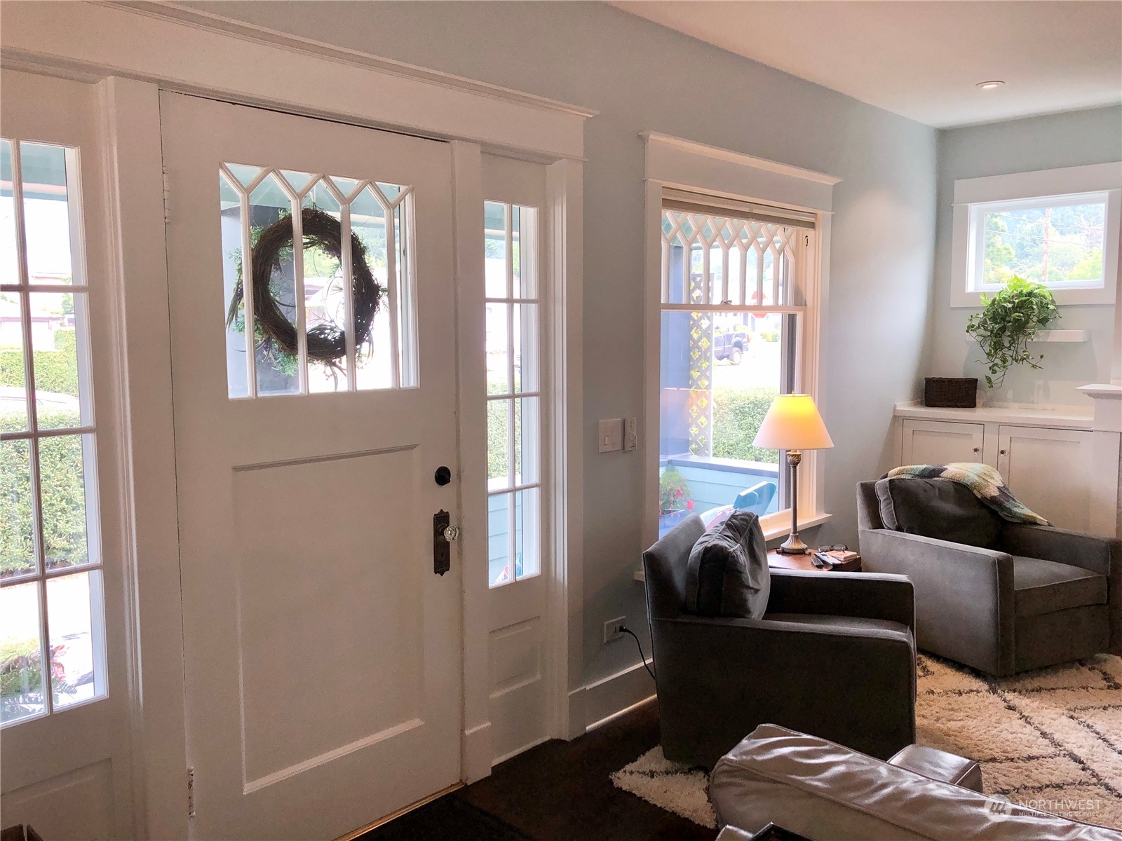 375 Southeast Bush Street Issaquah, WA 98027 - Photo 6 of 40 a living room with furniture and a window