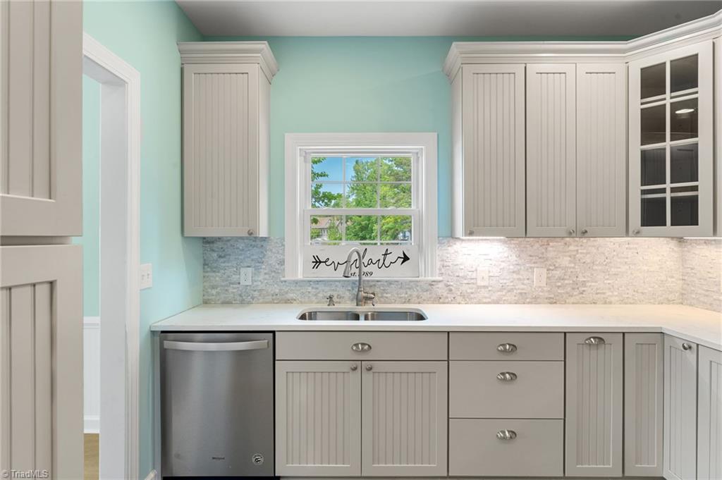 1724 Riverview Road Lexington, NC 27292 - Photo 9 of 33 Gallery Image 9