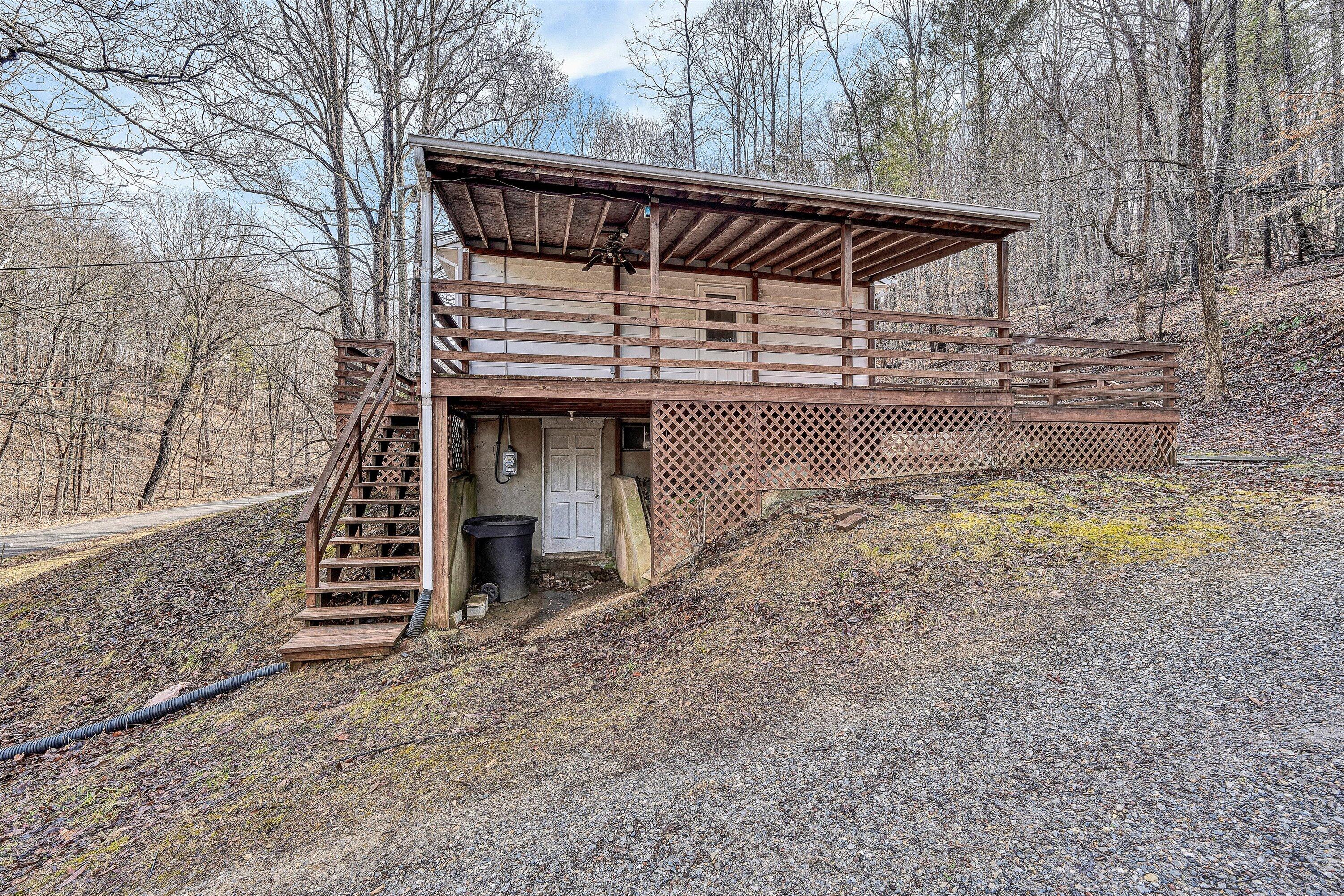 4312 Harborwood Road Salem, VA 24153 - Photo 5 of 32 front view of a house with a yard