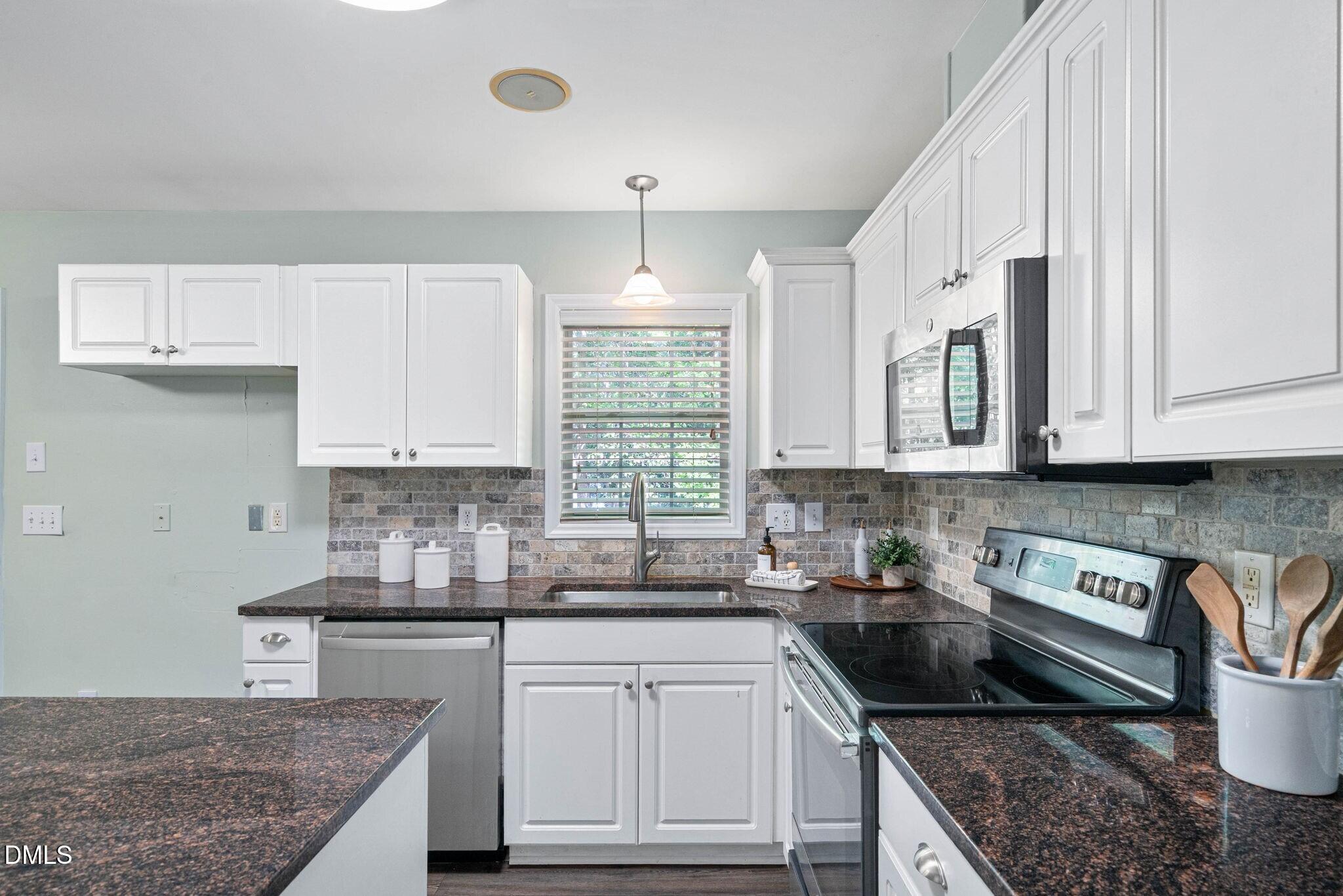 106 Silkgrass Way Clayton, NC 27527 - Photo 9 of 25 009_39webormls106silkgrassway