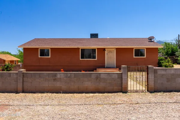 $178,000 | 1901 West Newell Street, Naco, AZ 85620
