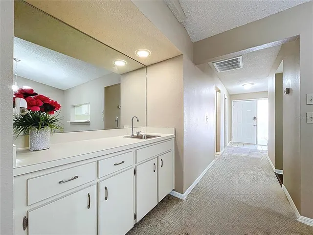 $212,900 | 2020 Lakeview Drive, Unit 203, Clearwater, FL 33763