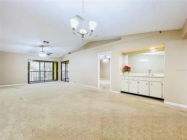 $212,900 | 2020 Lakeview Drive, Unit 203, Clearwater, FL 33763