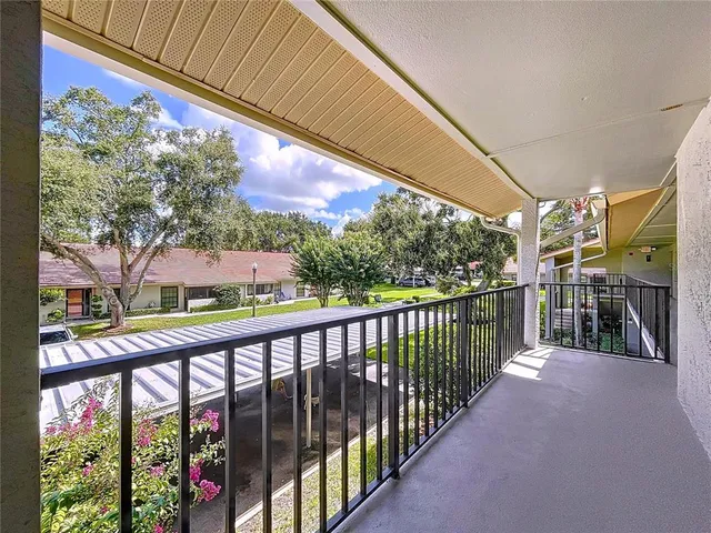 $212,900 | 2020 Lakeview Drive, Unit 203, Clearwater, FL 33763