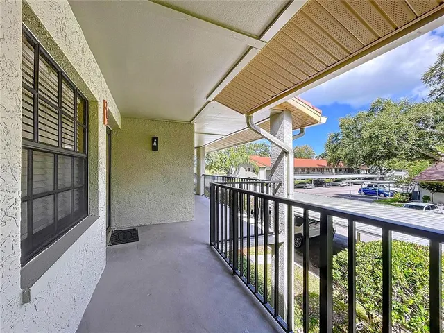 $212,900 | 2020 Lakeview Drive, Unit 203, Clearwater, FL 33763