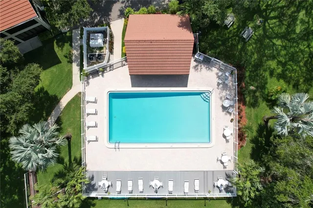 $212,900 | 2020 Lakeview Drive, Unit 203, Clearwater, FL 33763