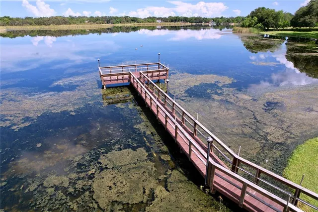 $212,900 | 2020 Lakeview Drive, Unit 203, Clearwater, FL 33763