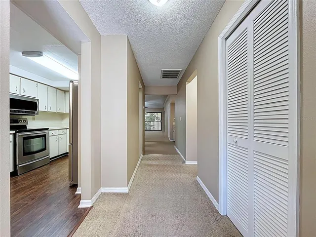 $212,900 | 2020 Lakeview Drive, Unit 203, Clearwater, FL 33763