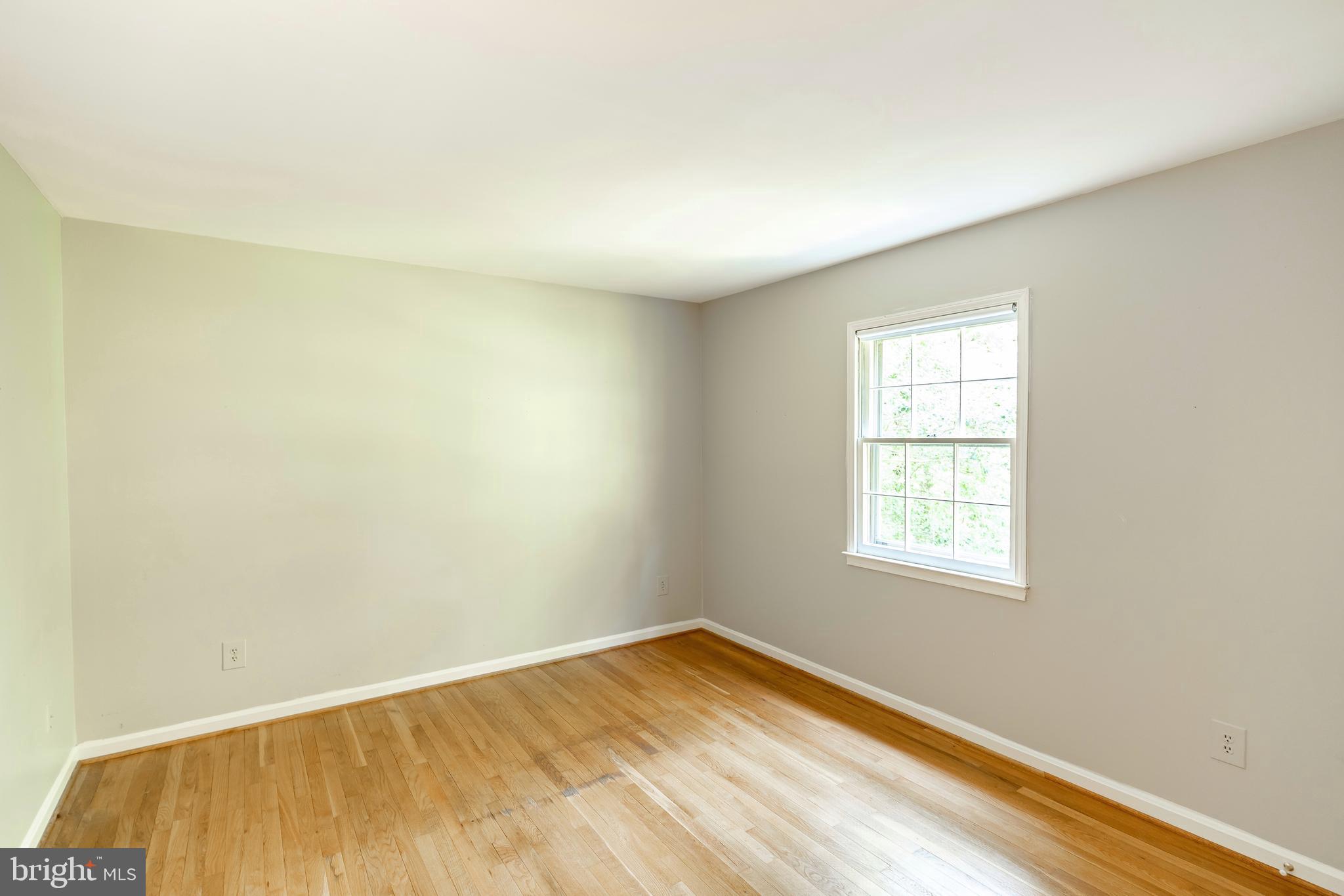12209 St James Road Potomac, MD 20854 - Photo 11 of 20 Bedroom 3