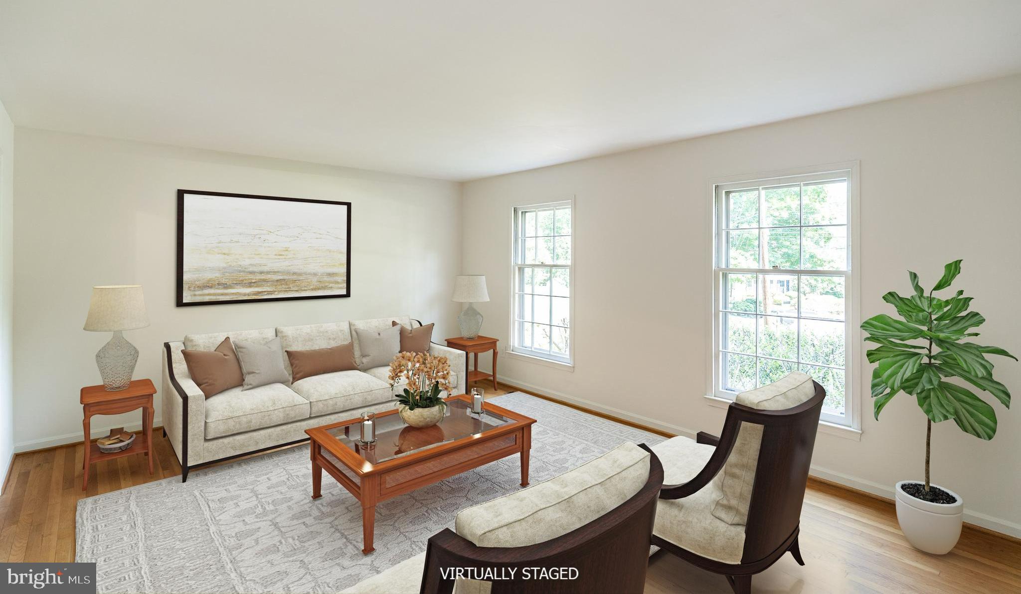 12209 St James Road Potomac, MD 20854 - Photo 2 of 20 Living Room