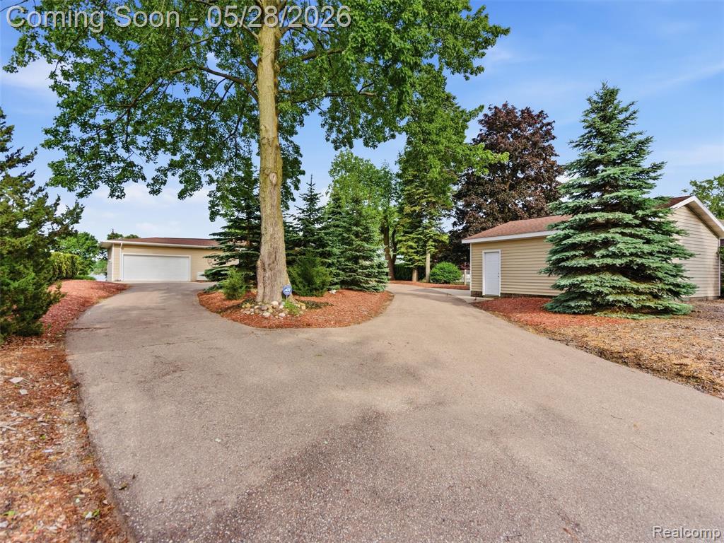 12099 Torrey Road Fenton, MI 48430 - Photo 42 of 60