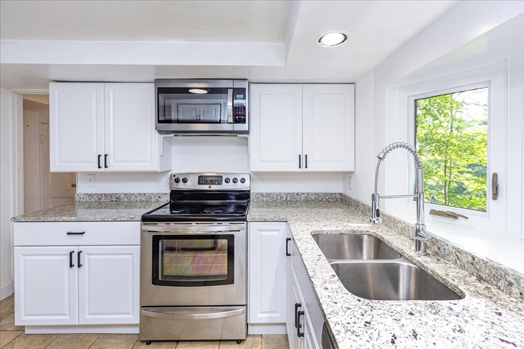 17 Boulder Road Lexington, MA 02420 - Photo 11 of 42