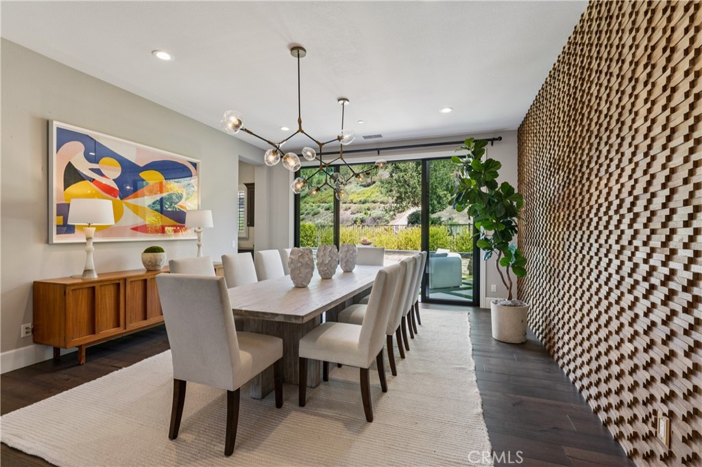 127 Lanzon Irvine, CA 92602 - Photo 8 of 58