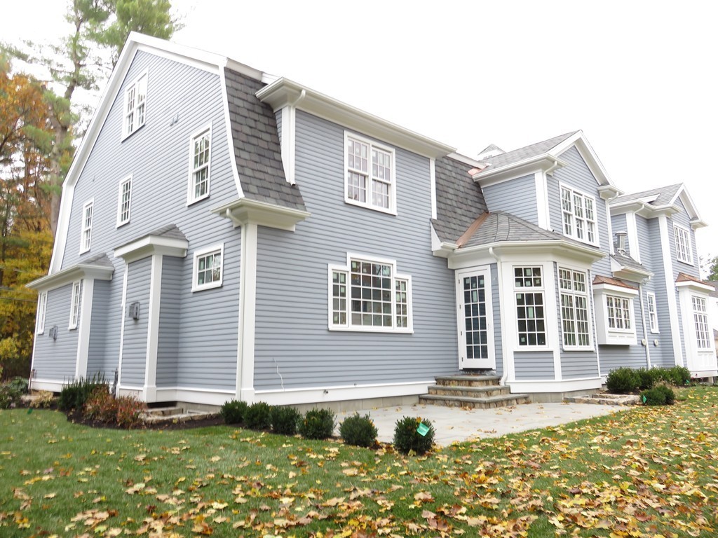 14 Sprague Road Wellesley, MA 02481 - Photo 4 of 28